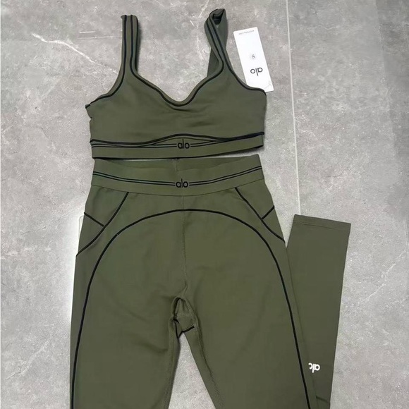 Heart Throb Set - Picture 3 of 12